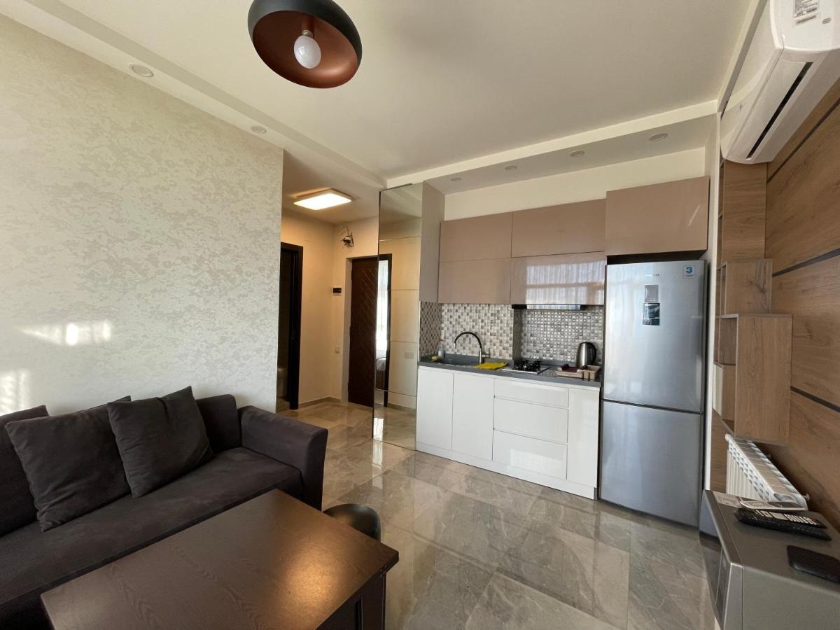 Apartments At Like House Batumi Exterior foto